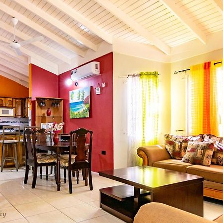 Ocho Rios Emerald 2 Bed 10 Mins Ocho Rios 24Hrs Hot Water Wi Fi Zewnętrze zdjęcie