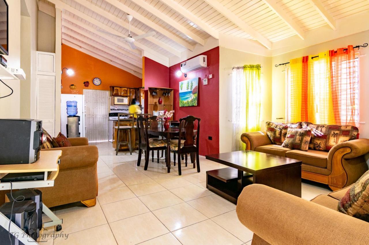 Ocho Rios Emerald 2 Bed 10 Mins Ocho Rios 24Hrs Hot Water Wi Fi Zewnętrze zdjęcie