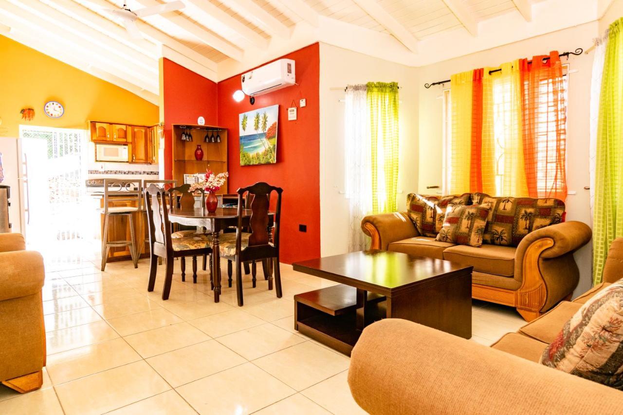 Ocho Rios Emerald 2 Bed 10 Mins Ocho Rios 24Hrs Hot Water Wi Fi Zewnętrze zdjęcie